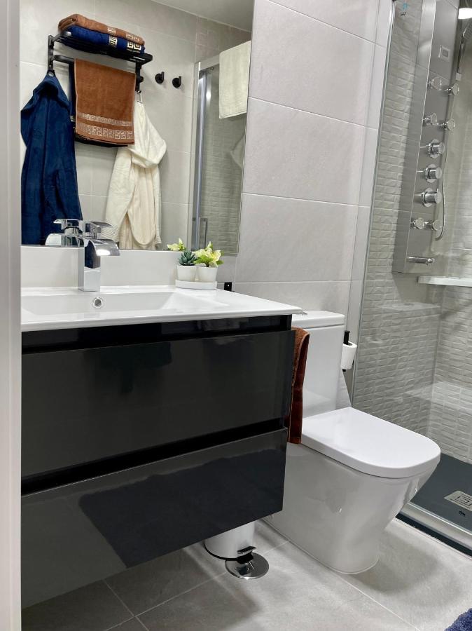 Madrid Villa Suites Aquamarina Exteriör bild
